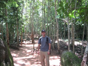 john hiking up to kbal spean
